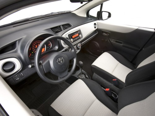 Характеристики автомобиля Toyota Yaris 1.5 AT SE 5dr. (01.2011 - 01.2014): фото, вместимость, скорость, двигатель, топливо, масса, отзывы
