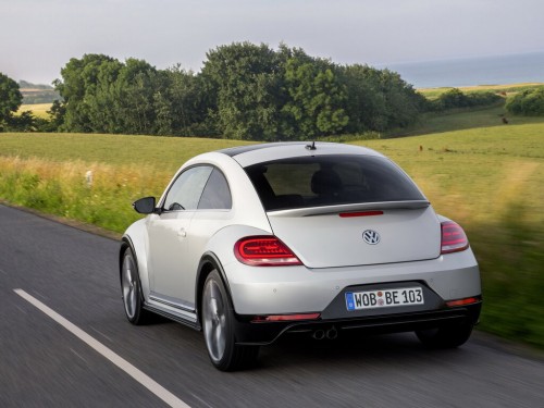 Характеристики автомобиля Volkswagen Beetle 1.4 TSI DSG Beetle Exclusive Design (03.2016 - 11.2019): фото, вместимость, скорость, двигатель, топливо, масса, отзывы