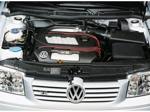 Характеристики автомобиля Volkswagen Bora 1.6 MT Comfortline (01.2001 - 01.2005): фото, вместимость, скорость, двигатель, топливо, масса, отзывы