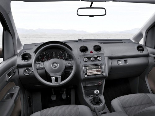 Характеристики автомобиля Volkswagen Caddy 1.2 TSI Sochi Edition (08.2013 - 08.2015): фото, вместимость, скорость, двигатель, топливо, масса, отзывы
