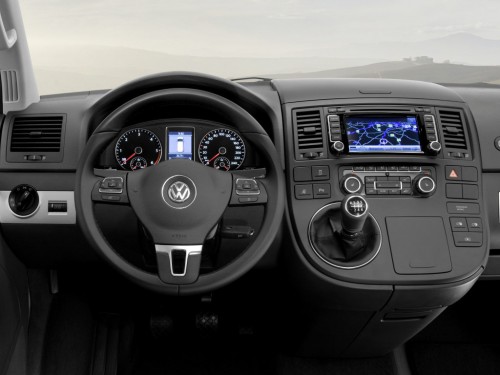 Характеристики автомобиля Volkswagen Caravelle 2.0 TDI DSG Comfortline (01.2010 - 07.2015): фото, вместимость, скорость, двигатель, топливо, масса, отзывы