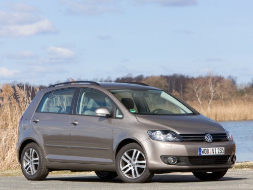 Характеристики автомобиля Volkswagen Golf Plus 1.4 Trendline (12.2008 - 12.2014): фото, вместимость, скорость, двигатель, топливо, масса, отзывы