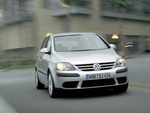 Характеристики автомобиля Volkswagen Golf Plus 1.9 TDI DSG Sportline (05.2007 - 03.2008): фото, вместимость, скорость, двигатель, топливо, масса, отзывы