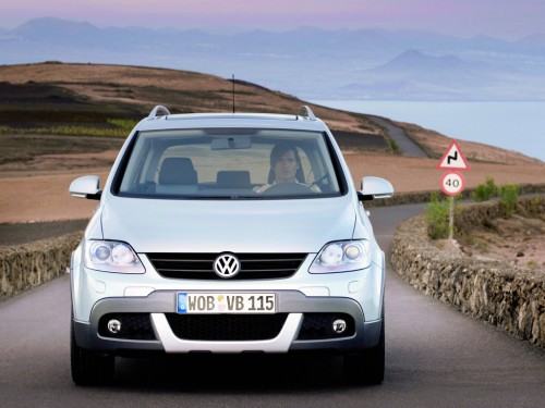 Характеристики автомобиля Volkswagen Golf Plus 1.4 Trendline (04.2006 - 11.2008): фото, вместимость, скорость, двигатель, топливо, масса, отзывы