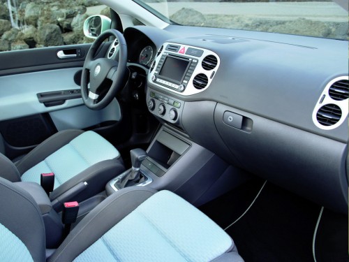 Характеристики автомобиля Volkswagen Golf Plus 1.4 TSI DSG Sportline (06.2007 - 11.2008): фото, вместимость, скорость, двигатель, топливо, масса, отзывы