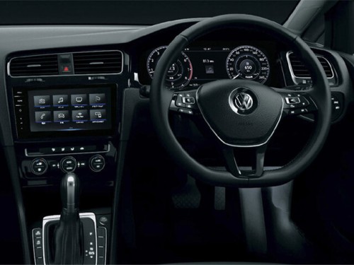 Характеристики автомобиля Volkswagen Golf Variant 1.2 TSI Comfortline (10.2019 - 06.2021): фото, вместимость, скорость, двигатель, топливо, масса, отзывы