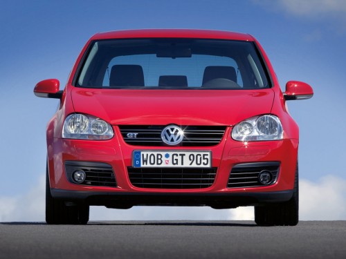 Характеристики автомобиля Volkswagen Golf 1.4 TSI DSG Tour 3dr. (01.2007 - 12.2007): фото, вместимость, скорость, двигатель, топливо, масса, отзывы