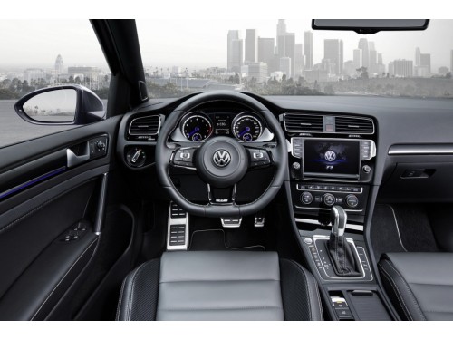 Характеристики автомобиля Volkswagen Golf 1.2 TSI DSG Allstar (12.2015 - 12.2016): фото, вместимость, скорость, двигатель, топливо, масса, отзывы