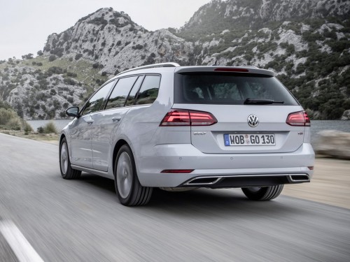 Характеристики автомобиля Volkswagen Golf 1.0 TSI DSG Join (10.2018 - 12.2018): фото, вместимость, скорость, двигатель, топливо, масса, отзывы