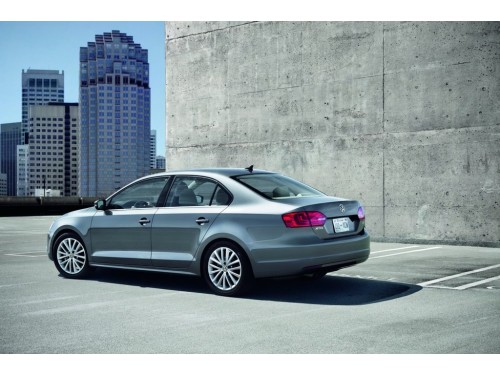 Характеристики автомобиля Volkswagen Jetta 1.4 TSI DSG Style (01.2014 - 12.2014): фото, вместимость, скорость, двигатель, топливо, масса, отзывы