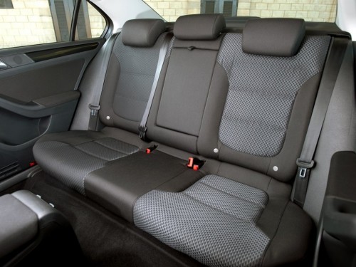 Характеристики автомобиля Volkswagen Jetta 1.4 TSI DSG Comfortline (12.2010 - 12.2014): фото, вместимость, скорость, двигатель, топливо, масса, отзывы
