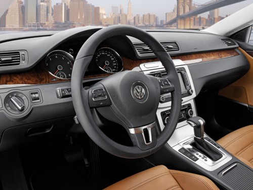 Характеристики автомобиля Volkswagen Passat CC 2.0 TDI DSG (07.2011 - 01.2012): фото, вместимость, скорость, двигатель, топливо, масса, отзывы