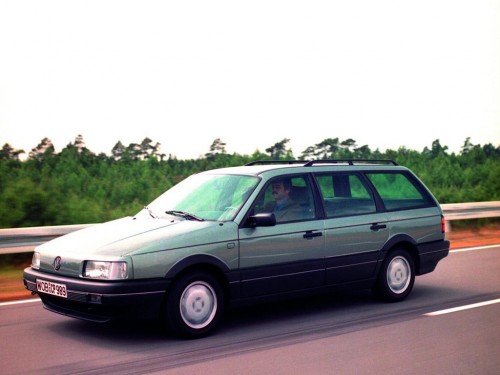 Характеристики автомобиля Volkswagen Passat 1.8 AT GL (07.1988 - 09.1993): фото, вместимость, скорость, двигатель, топливо, масса, отзывы