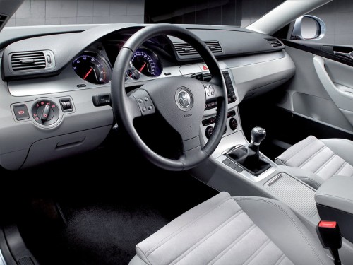 Характеристики автомобиля Volkswagen Passat 1.8 TSI MT Comfortline (10.2007 - 12.2009): фото, вместимость, скорость, двигатель, топливо, масса, отзывы