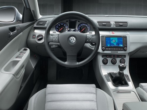 Характеристики автомобиля Volkswagen Passat 1.8 TSI AT Highline (10.2007 - 12.2009): фото, вместимость, скорость, двигатель, топливо, масса, отзывы