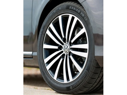Характеристики автомобиля Volkswagen Passat 1.4 TSI DSG BlueMotion Comfortline (10.2012 - 10.2014): фото, вместимость, скорость, двигатель, топливо, масса, отзывы
