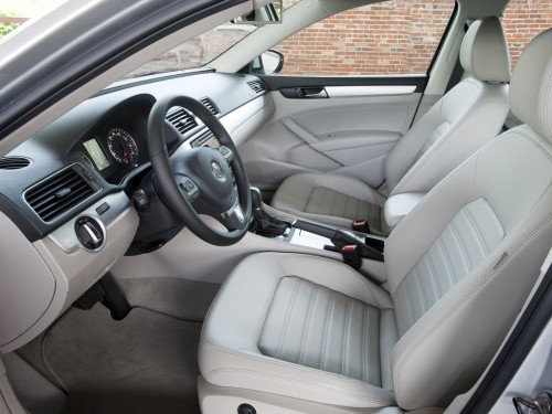 Характеристики автомобиля Volkswagen Passat 1.8 TSI Tiptronic Wolfsburg Edition (02.2014 - 08.2015): фото, вместимость, скорость, двигатель, топливо, масса, отзывы