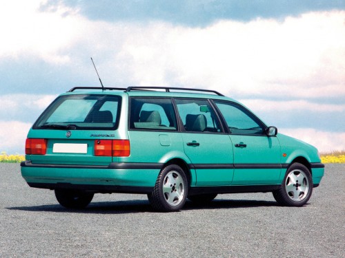 Характеристики автомобиля Volkswagen Passat 1.8 AT GL (10.1994 - 05.1997): фото, вместимость, скорость, двигатель, топливо, масса, отзывы