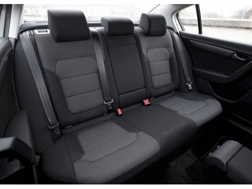 Характеристики автомобиля Volkswagen Passat 1.8 TSI MT Style (09.2013 - 06.2015): фото, вместимость, скорость, двигатель, топливо, масса, отзывы