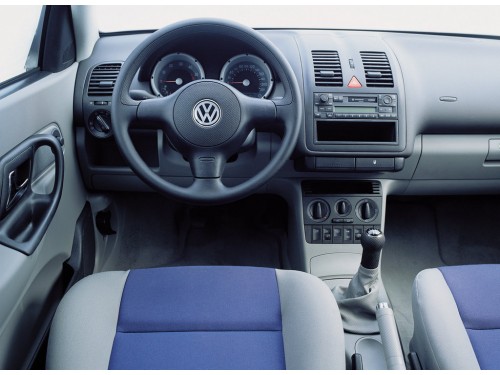 Характеристики автомобиля Volkswagen Polo 1.4 AT (10.1999 - 10.2001): фото, вместимость, скорость, двигатель, топливо, масса, отзывы