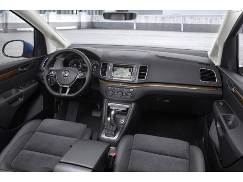 Характеристики автомобиля Volkswagen Sharan 1.4 TSI DSG BlueMotion Ocean 7 seats (05.2015 - 03.2022): фото, вместимость, скорость, двигатель, топливо, масса, отзывы