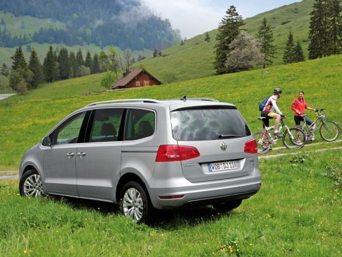 Характеристики автомобиля Volkswagen Sharan 1.4 TSI DSG BlueMotion Life 5 seats (01.2013 - 08.2013): фото, вместимость, скорость, двигатель, топливо, масса, отзывы