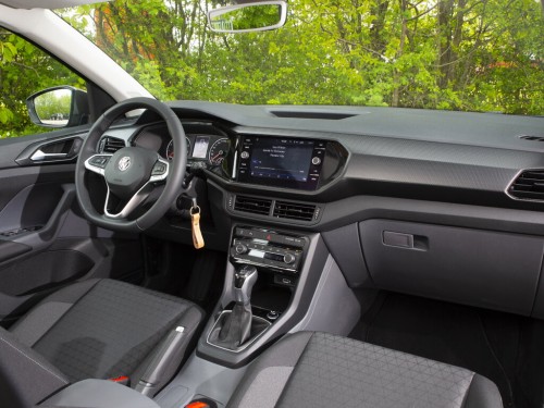 Характеристики автомобиля Volkswagen T-Cross 1.0 TSI DSG Style (04.2019 - 08.2020): фото, вместимость, скорость, двигатель, топливо, масса, отзывы