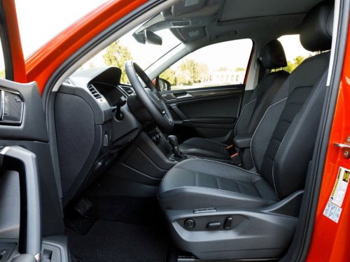Характеристики автомобиля Volkswagen Tiguan Allspace 2.0 TSI Tiptronic 4Motion S (03.2017 - 05.2021): фото, вместимость, скорость, двигатель, топливо, масса, отзывы