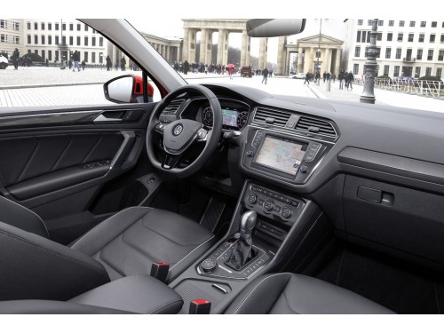 Характеристики автомобиля Volkswagen Tiguan 1.4 TSI DSG 4Motion Comfortline (10.2018 - 03.2019): фото, вместимость, скорость, двигатель, топливо, масса, отзывы