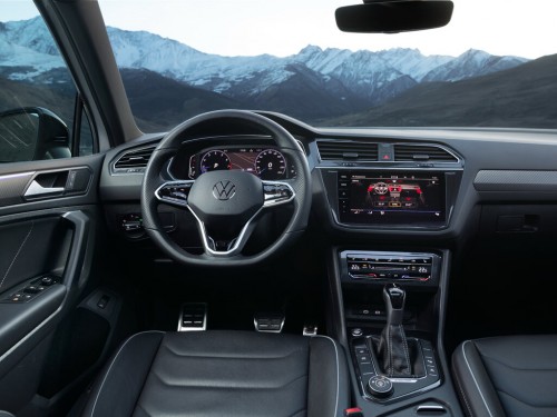 Характеристики автомобиля Volkswagen Tiguan 1.4 TSI DSG 4Motion R-Line (05.2021 - 12.2022): фото, вместимость, скорость, двигатель, топливо, масса, отзывы