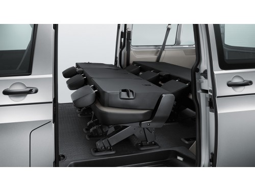 Характеристики автомобиля Volkswagen Transporter 2.0 TSI Kombi Long Standard roof (07.2015 - 05.2019): фото, вместимость, скорость, двигатель, топливо, масса, отзывы