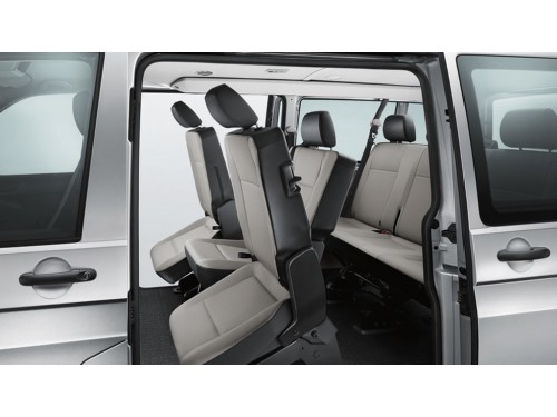 Характеристики автомобиля Volkswagen Transporter 2.0 TDI DSG Kombi Long Standard roof (07.2015 - 12.2019): фото, вместимость, скорость, двигатель, топливо, масса, отзывы