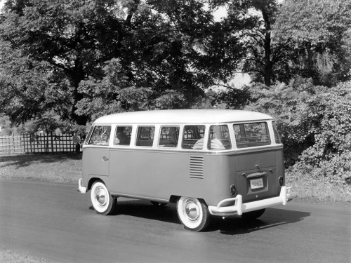 Характеристики автомобиля Volkswagen Type 2 1.5 MT 1500 Bus Bulli Samba (01.1963 - 12.1965): фото, вместимость, скорость, двигатель, топливо, масса, отзывы