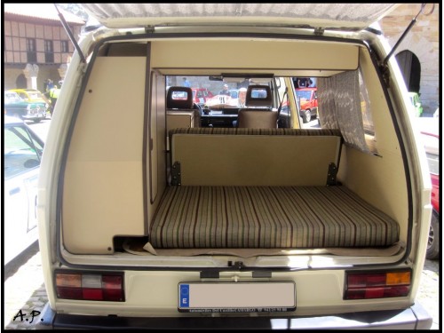 Характеристики автомобиля Volkswagen Type 2 1.6D MT5 1600 Kombi High Roof (01.1983 - 01.1987): фото, вместимость, скорость, двигатель, топливо, масса, отзывы