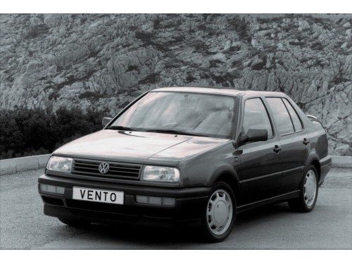 Характеристики автомобиля Volkswagen Vento 1.8 AT CL (01.1992 - 08.1995): фото, вместимость, скорость, двигатель, топливо, масса, отзывы