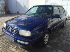 Volkswagen Vento 1.6 AT CL (08.1995 - 10.1995)