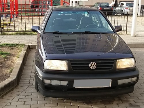 Характеристики автомобиля Volkswagen Vento 1.6 MT CL (08.1995 - 10.1995): фото, вместимость, скорость, двигатель, топливо, масса, отзывы