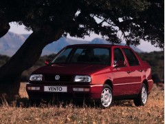 Volkswagen Vento 1.6 MT GLX (08.1995 - 07.1998)