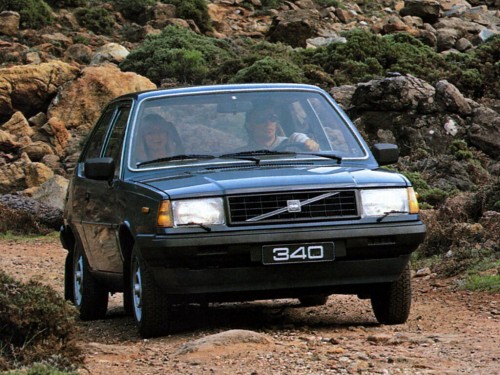 Характеристики автомобиля Volvo 340 1.4 CVT Winner (10.1985 - 11.1991): фото, вместимость, скорость, двигатель, топливо, масса, отзывы
