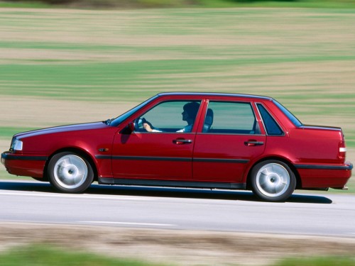 Характеристики автомобиля Volvo 460 1.6 MT GLS (10.1993 - 02.1997): фото, вместимость, скорость, двигатель, топливо, масса, отзывы
