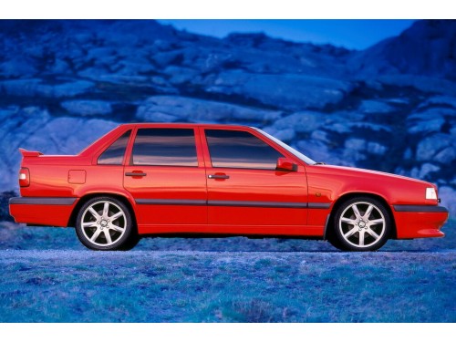 Характеристики автомобиля Volvo 850 2.3T AT 850 R (08.1995 - 12.1996): фото, вместимость, скорость, двигатель, топливо, масса, отзывы