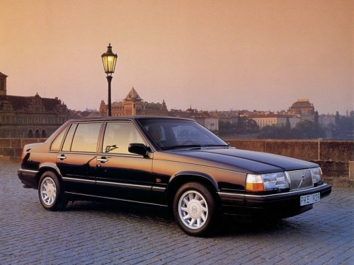 Характеристики автомобиля Volvo 960 2.0 AT 960 (09.1990 - 08.1994): фото, вместимость, скорость, двигатель, топливо, масса, отзывы