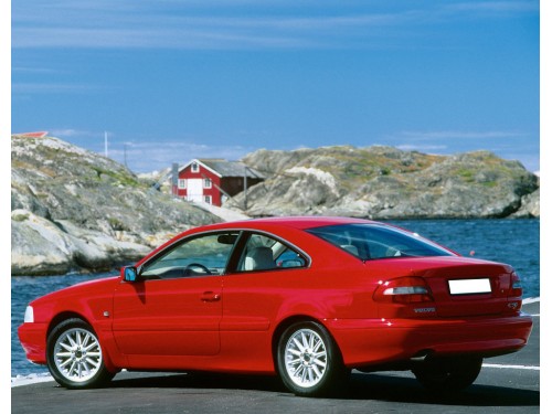 Характеристики автомобиля Volvo C70 2.3T AT C70 Coupe T5 (10.1996 - 10.1999): фото, вместимость, скорость, двигатель, топливо, масса, отзывы