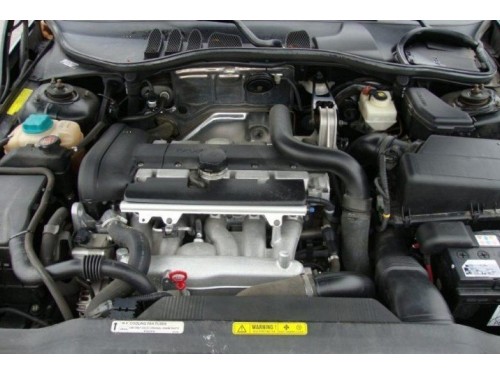 Характеристики автомобиля Volvo C70 2.0T MT C70 Coupe T5 (10.1997 - 09.2002): фото, вместимость, скорость, двигатель, топливо, масса, отзывы