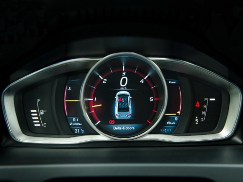Характеристики автомобиля Volvo S60 1.6 D2 Powershift Kinetic (08.2013 - 02.2015): фото, вместимость, скорость, двигатель, топливо, масса, отзывы