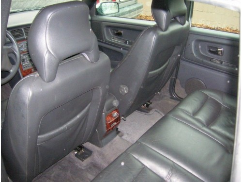 Характеристики автомобиля Volvo S70 2.4 Bi-Fuel AT (10.1997 - 07.1999): фото, вместимость, скорость, двигатель, топливо, масса, отзывы