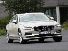 Volvo S90 2.0 D5 Geartronic AWD R-Design (12.2016 - 08.2020)