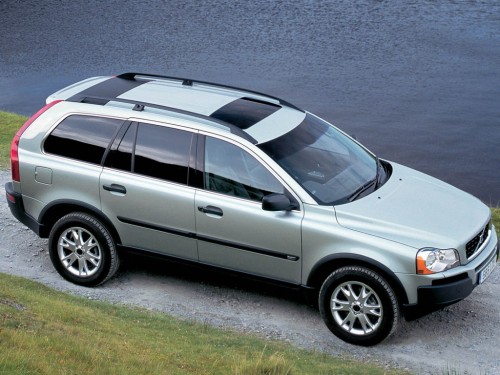 Характеристики автомобиля Volvo XC90 4.4 AT 4WD Base 7 мест (05.2005 - 08.2006): фото, вместимость, скорость, двигатель, топливо, масса, отзывы