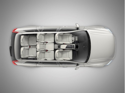 Характеристики автомобиля Volvo XC90 2.0 B5 AWD Geartronic Momentum (7 seats) (08.2021 - 04.2022): фото, вместимость, скорость, двигатель, топливо, масса, отзывы