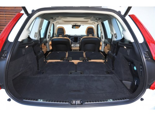 Характеристики автомобиля Volvo XC90 2.0 D4 Geartronic Inscription (7 seats) (07.2015 - 05.2018): фото, вместимость, скорость, двигатель, топливо, масса, отзывы